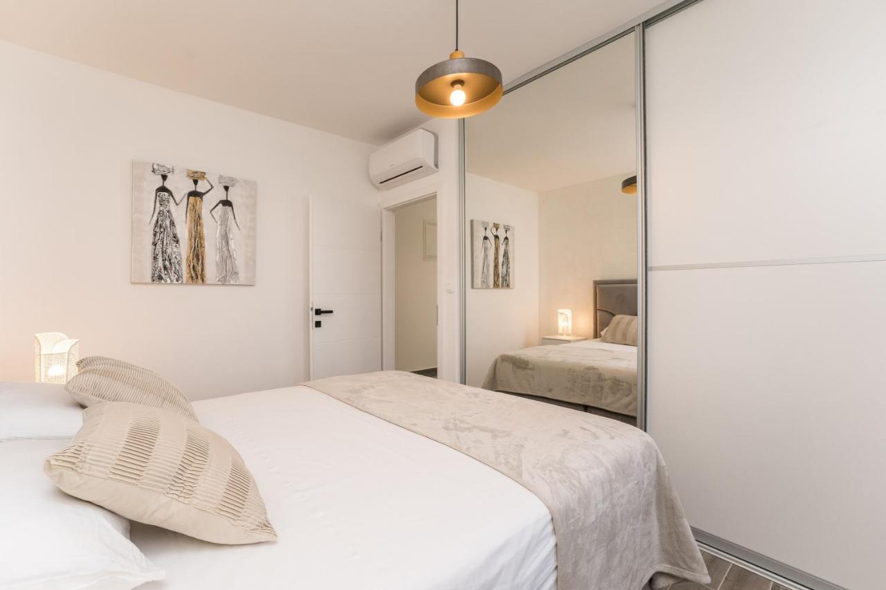 Luxury D Apartments Бибине Екстериор снимка
