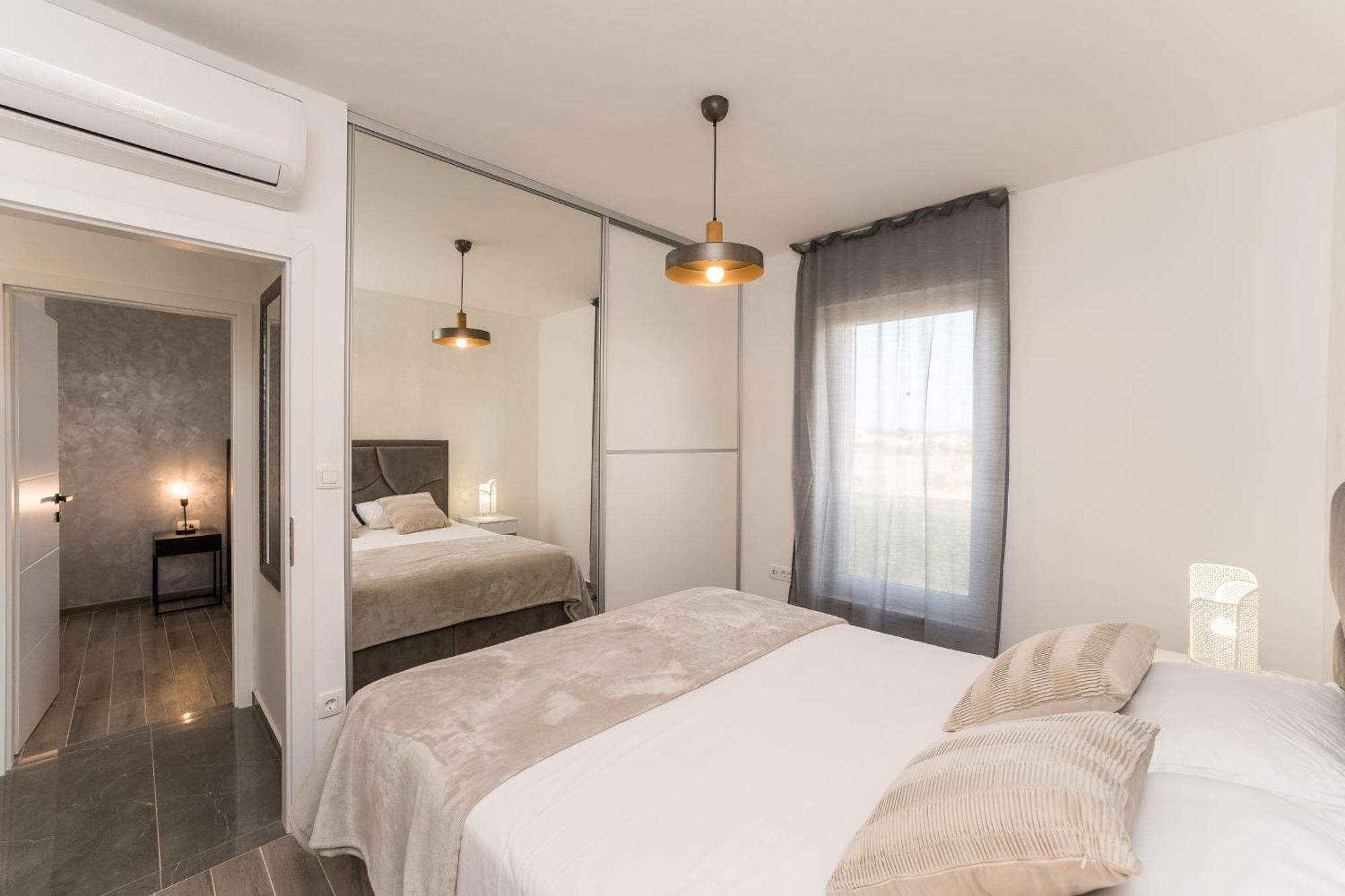 Luxury D Apartments Бибине Стая снимка
